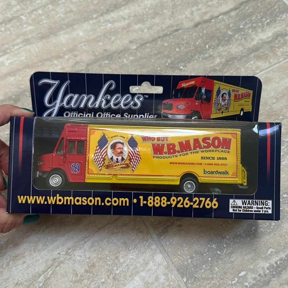 NIB Yankees limited edition, WB Mason truck